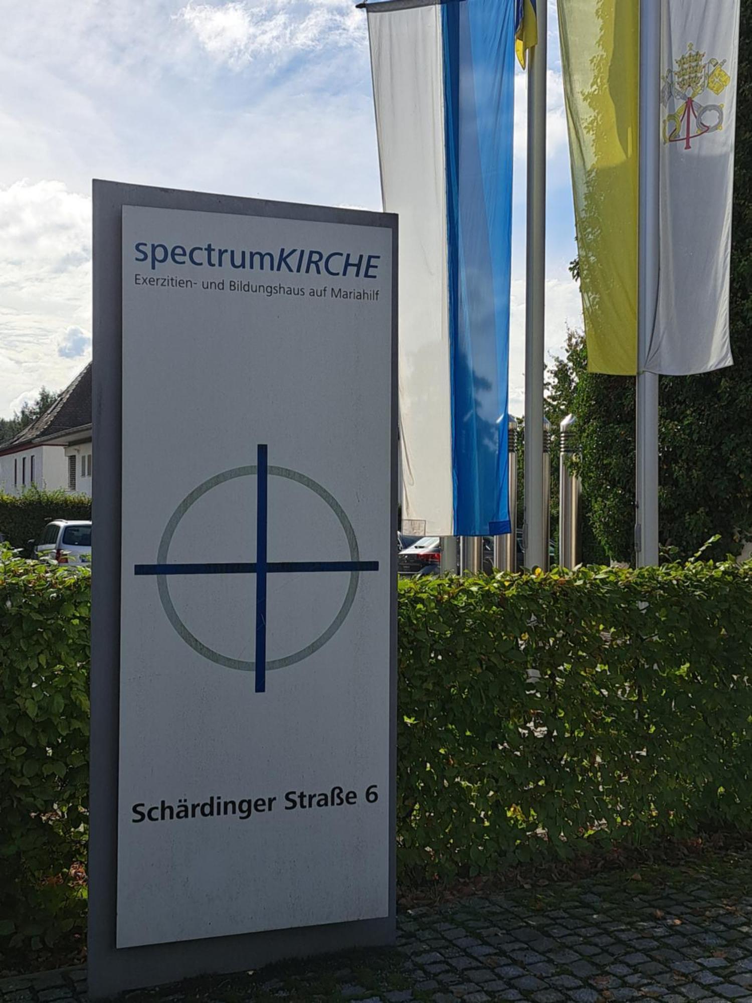 Spectrum Kirche Exerzitien-Und Bildungshaus Auf Mariahilf باساو المظهر الخارجي الصورة